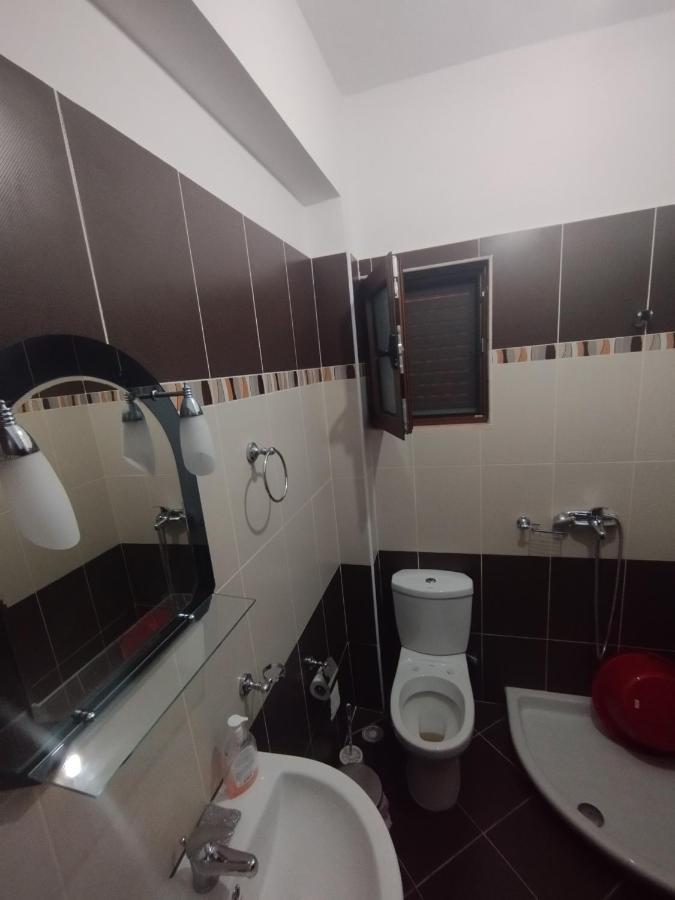 קסאמיל Ahmeti Rooms מראה חיצוני תמונה